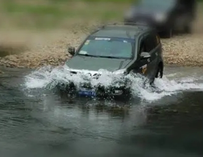 暴雨天涉水有什么影響？暴雨天出行不要冒險涉水